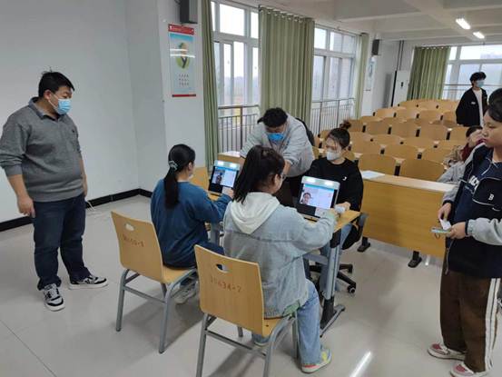 c8d383a8ada35a37bbee0104d0fecb7