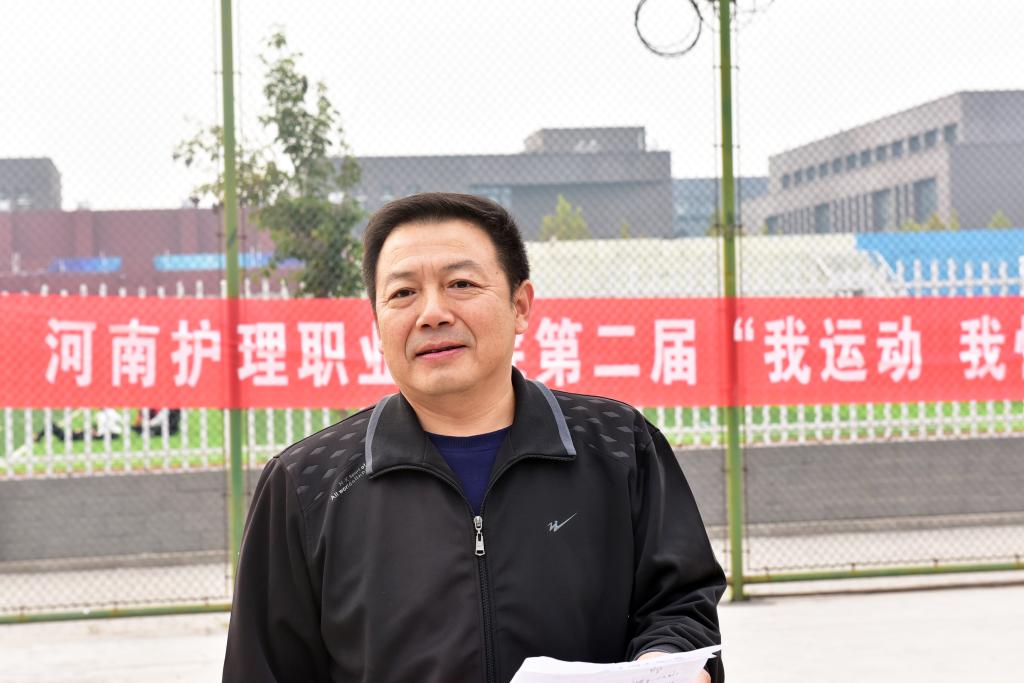 党委副书记、工会主席胡景团讲话