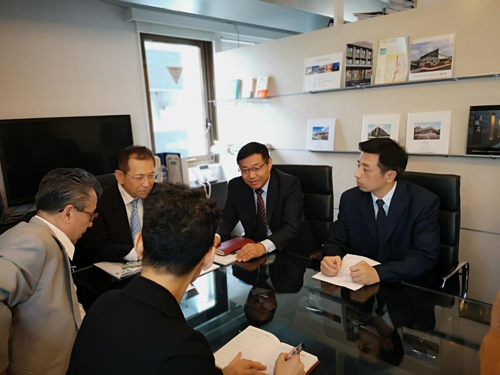 郭茂华院长与介护事业者联盟会专务理事齐藤正行、日本首相内阁顾问荒井広幸会谈