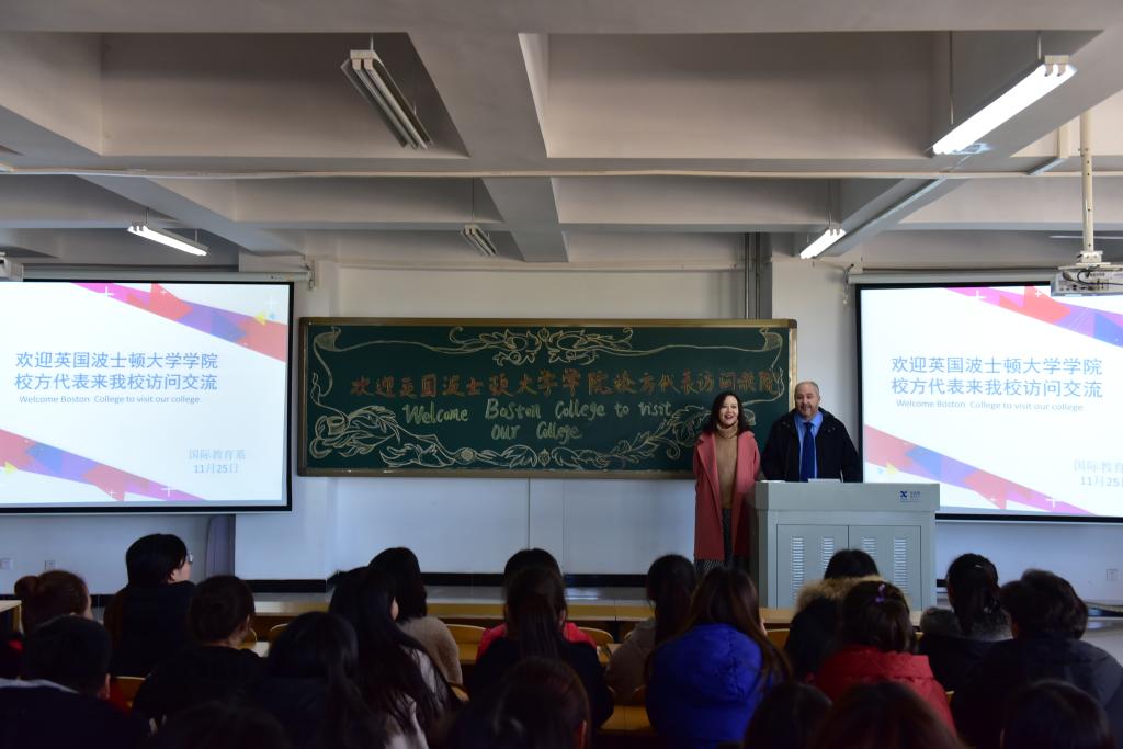 Paul Collins与18级雅思班学生交流